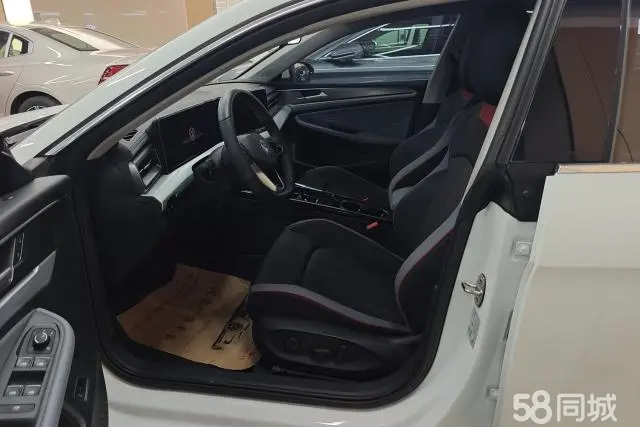 Volkswagen Lamando 2024 immagine di auto #9