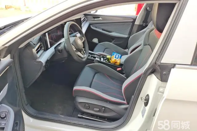 Volkswagen Lamando 2025 car image #9