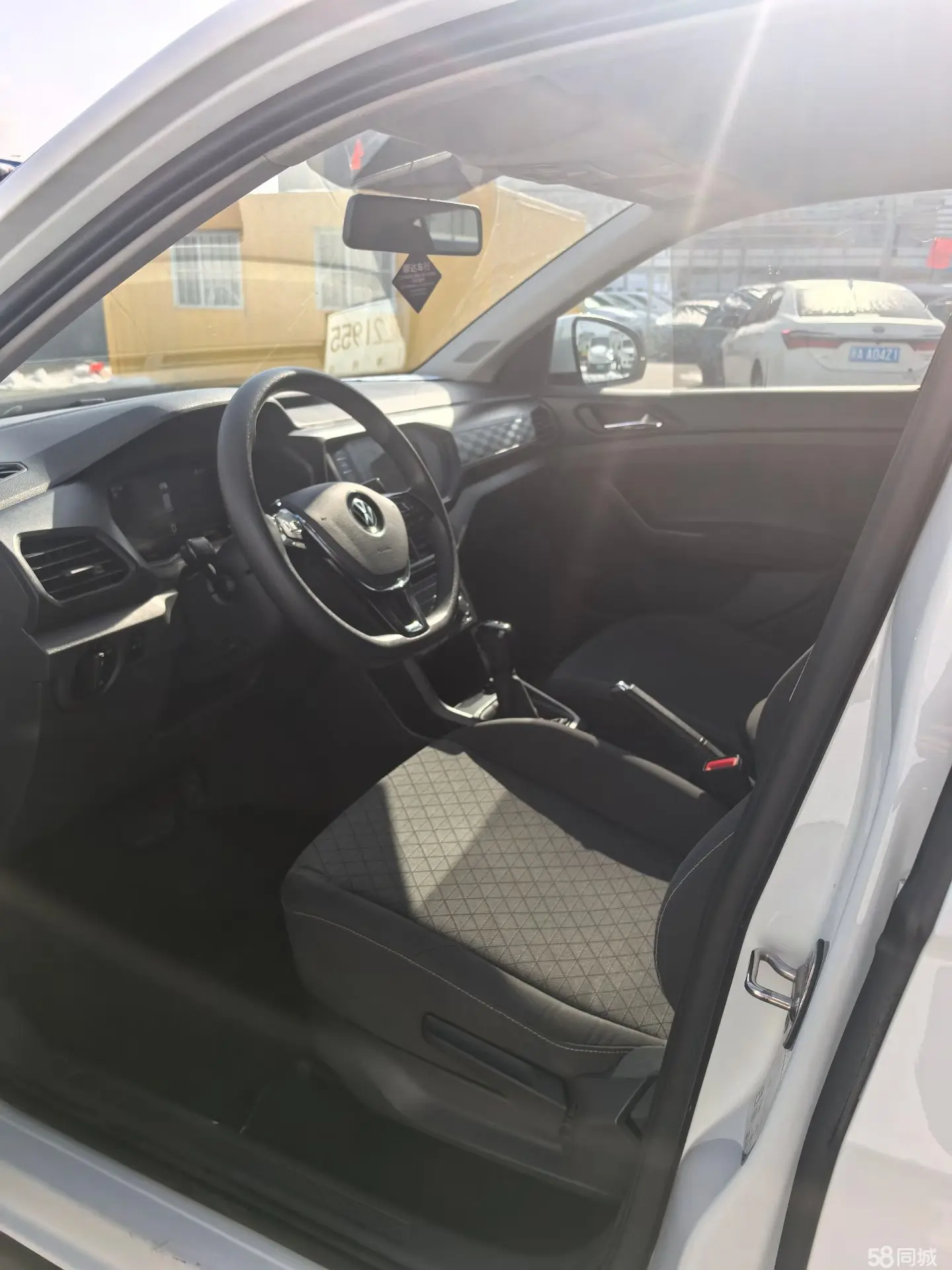 Volkswagen T-Cross 2023 #9 Volkswagen T-Cross 2023 car image #9