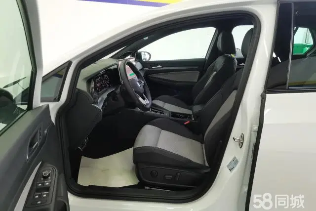 Volkswagen Golf 2024 car image #9