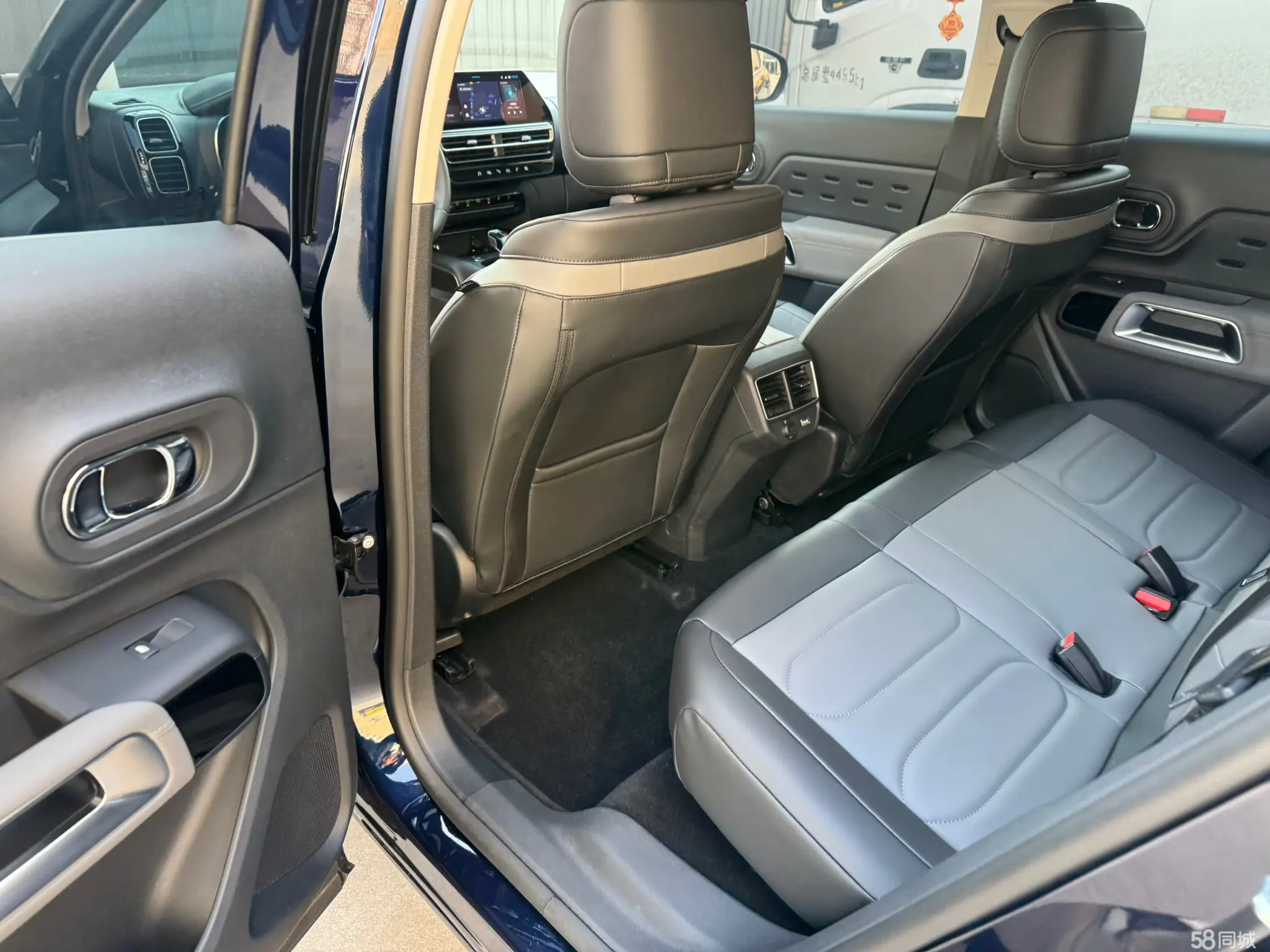 Citroen C5 AIRCROSS 2024 car image #9