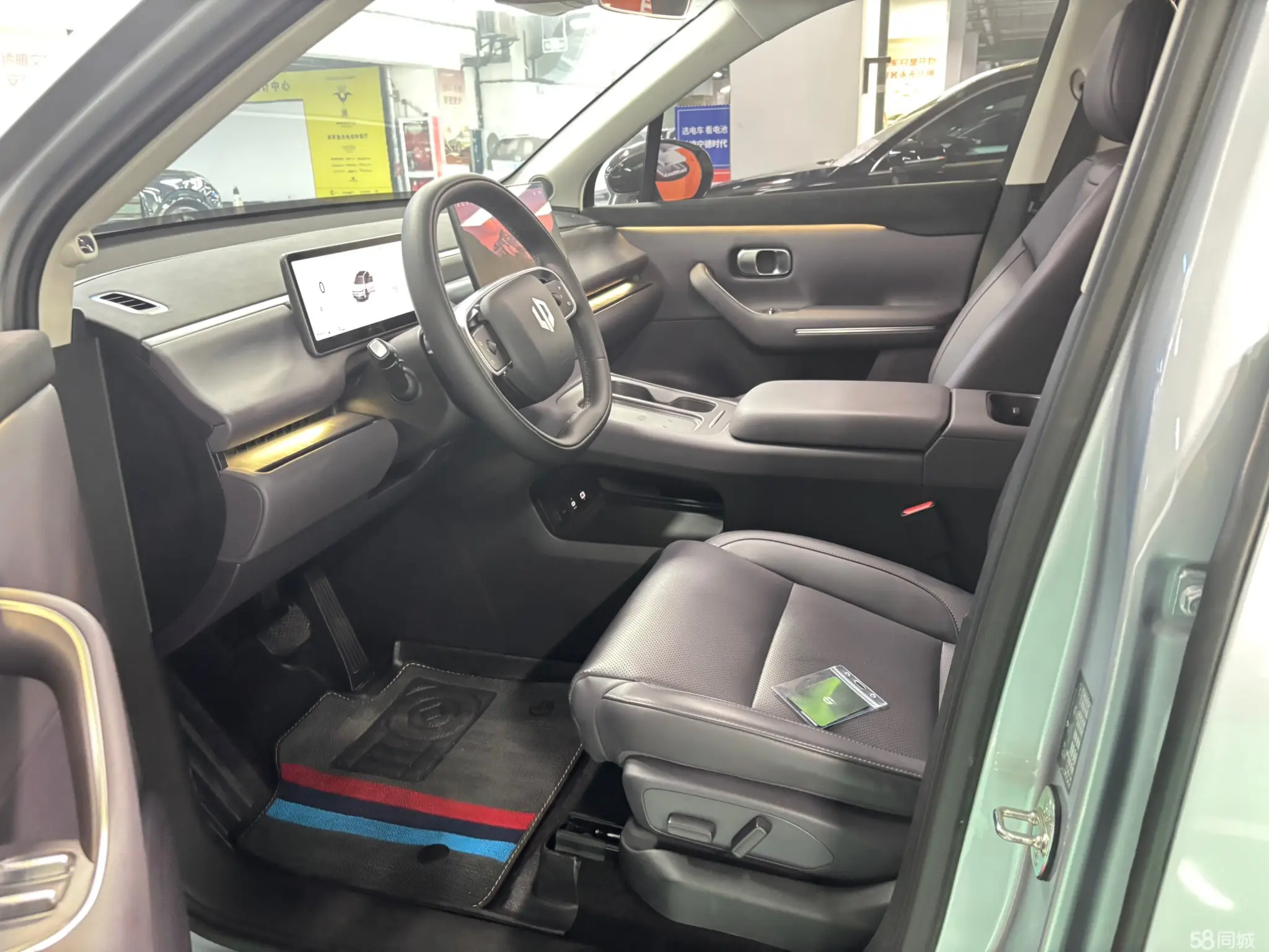 零跑汽车 零跑C16 2024 汽车图片 #9