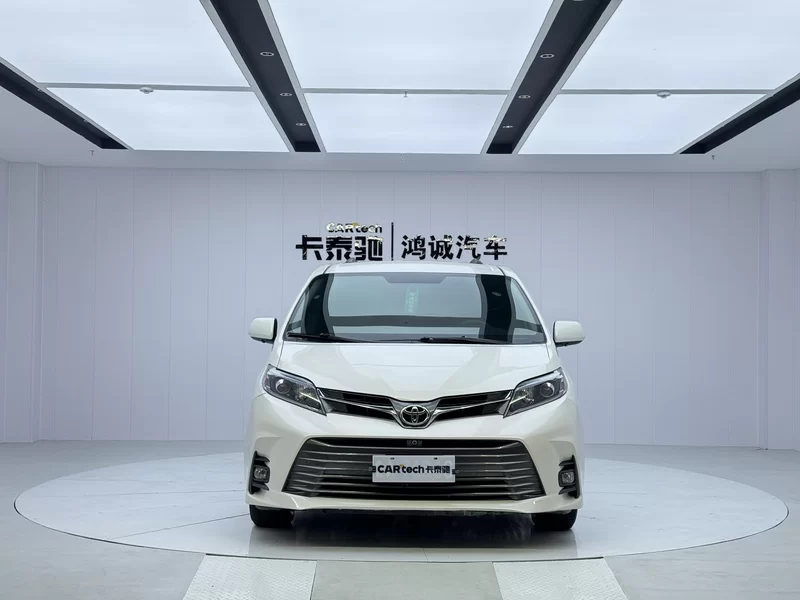 Toyota SIENNA 2019 صورة سيارة #9