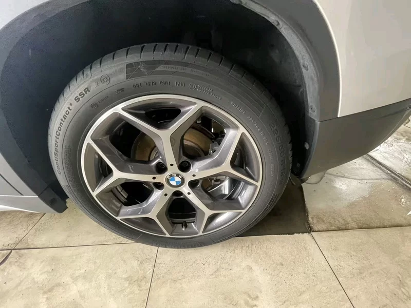 BMW X1 M35Li 2019 car image #9