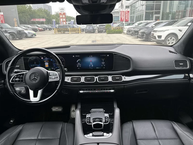 Mercedes-Benz Maybach GLS 2023 imagen de coche #9