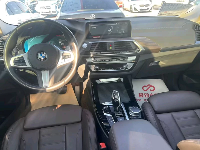 BMW X3 2021 car image #9