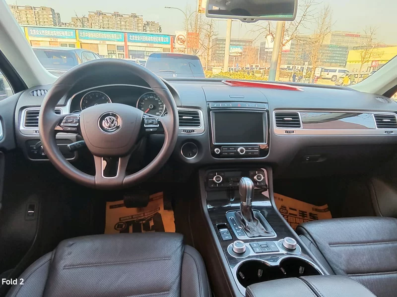 Volkswagen Touareg 2015 car image #9