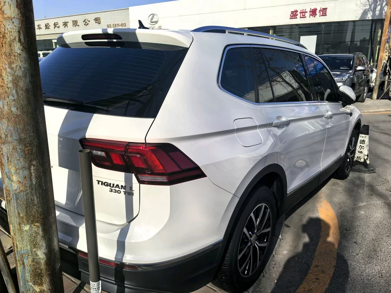 Volkswagen Tiguan L 2018 #9 Volkswagen Tiguan L 2018 car image #9