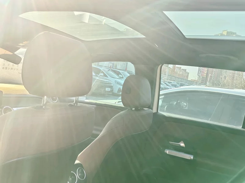 Mercedes-Benz GLB Class 2024 car image #9