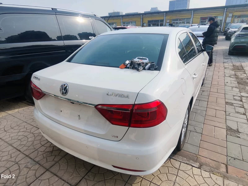 Volkswagen Lavida 2013 car image #9