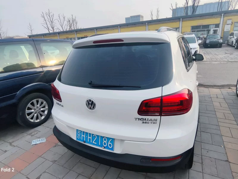 Volkswagen Tiguan 2018 car image #9