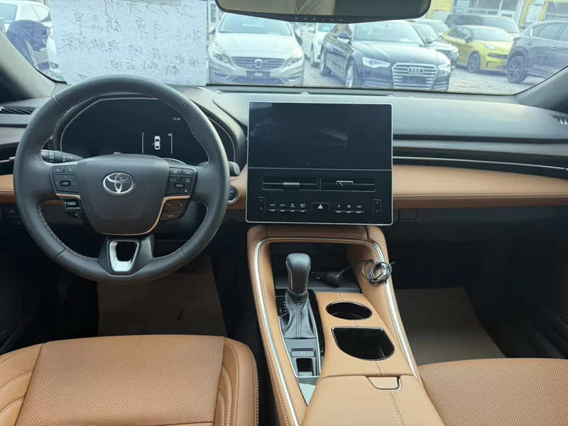 Toyota Avalon 2025 car image #9