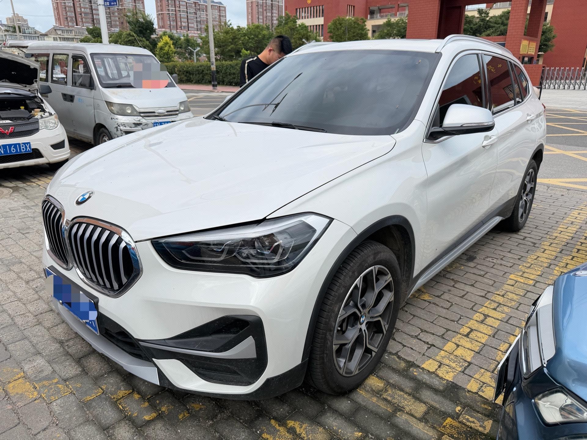 BMW X1 2022 car image 