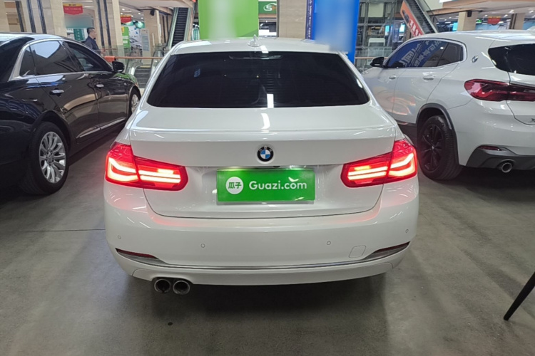 BMW 3 Series 2019 #6 BMW 3 Series 2019 car image #6