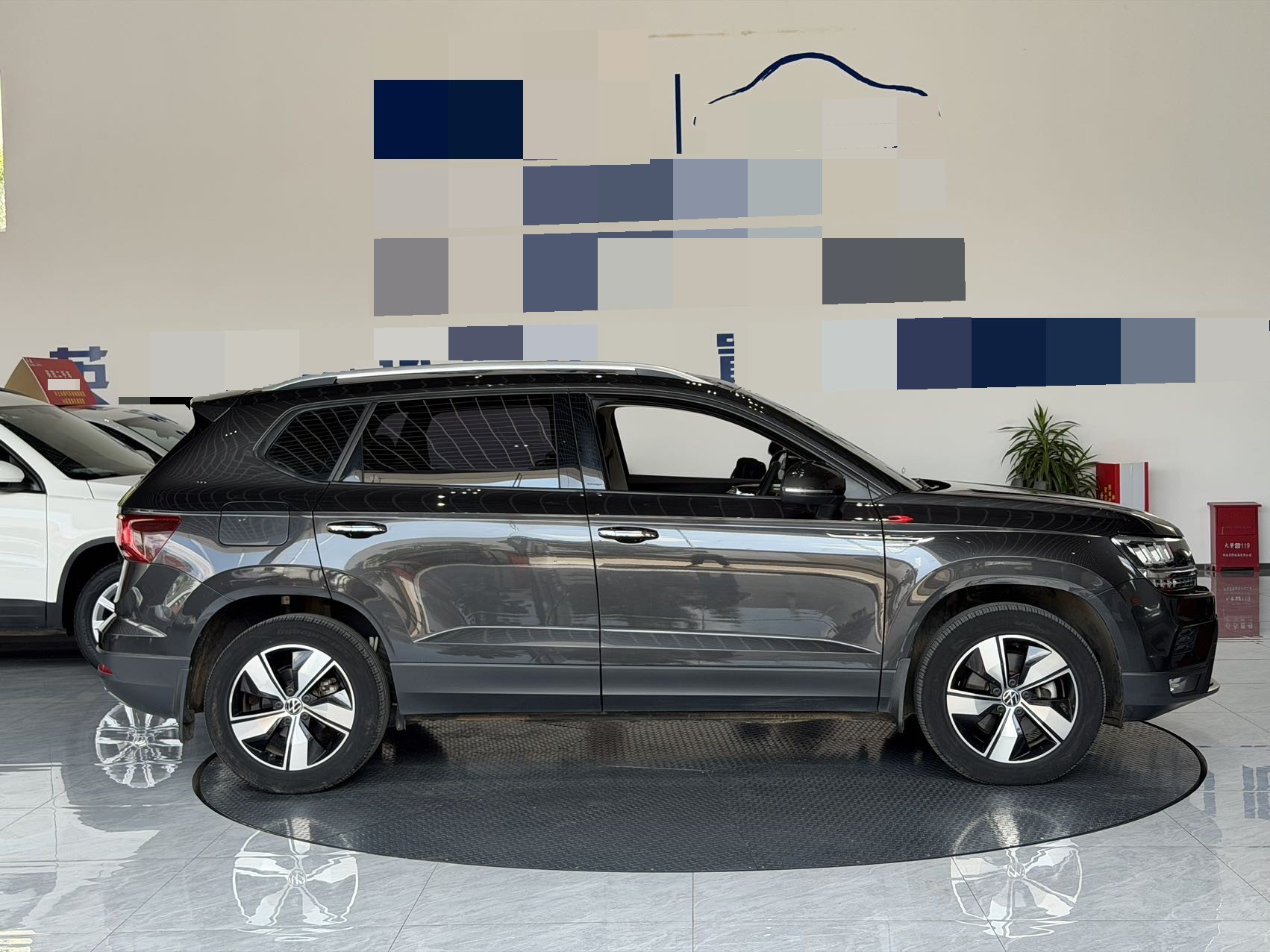 2023 car image #4