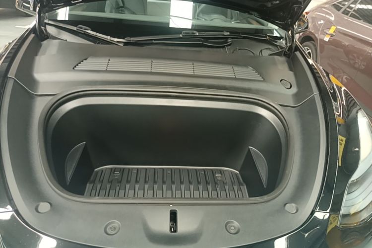 Tesla Model Y 2023 #20 Tesla Model Y 2023 car image #20