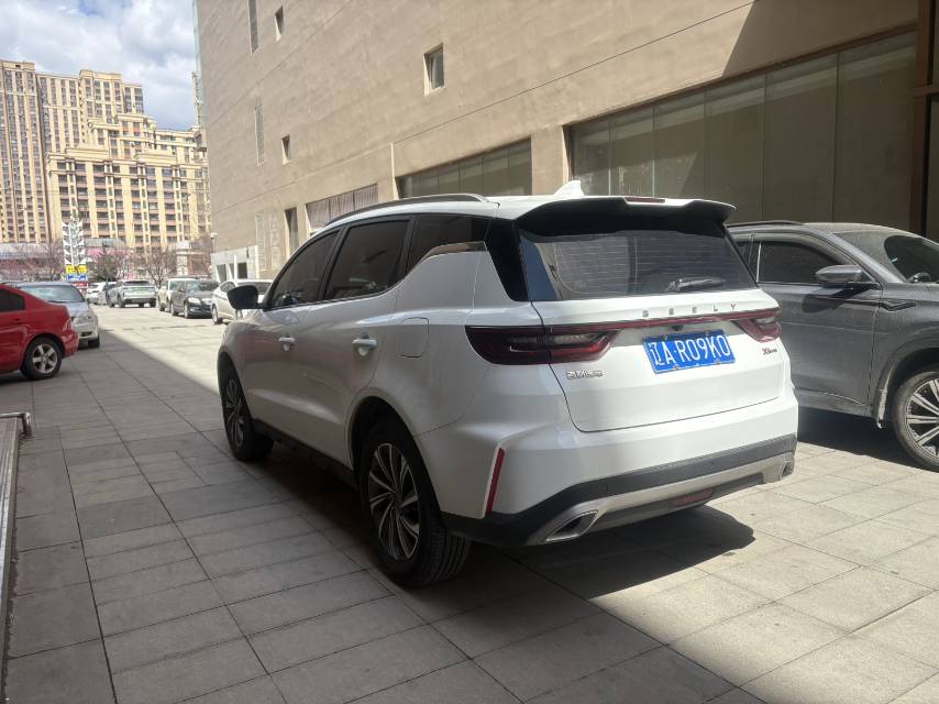 GEELY Vision X6 2021 car image #3