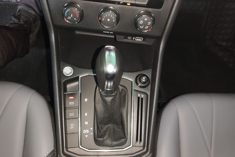 Volkswagen Lavida 2023 car image #14