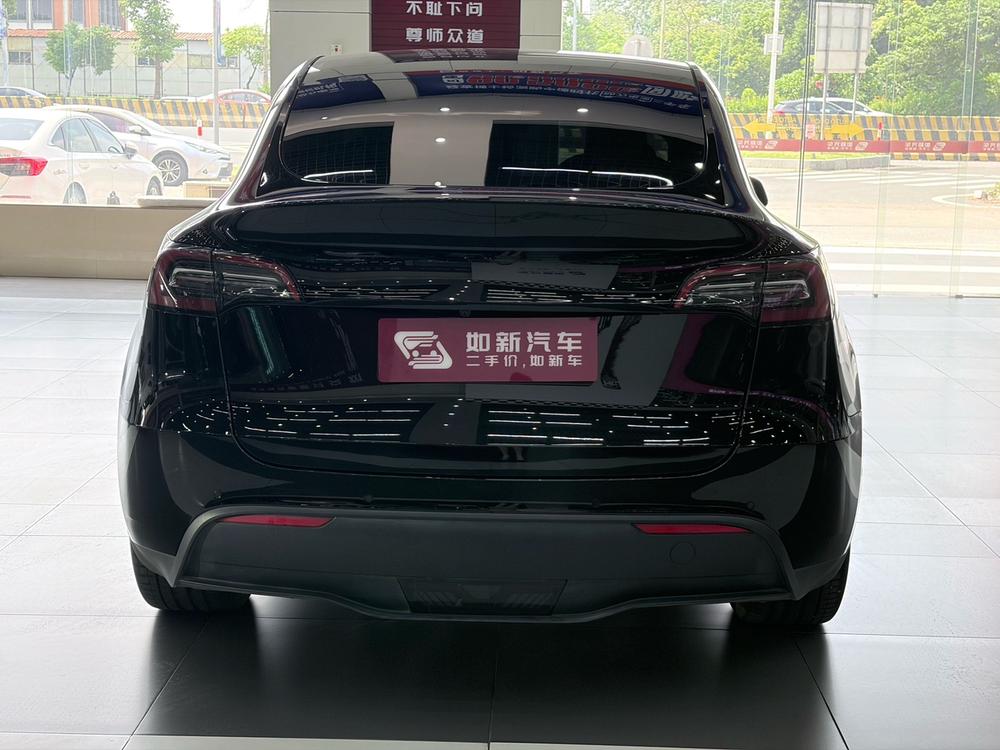 Tesla Model Y 2022 #5 Tesla Model Y 2022 car image #5