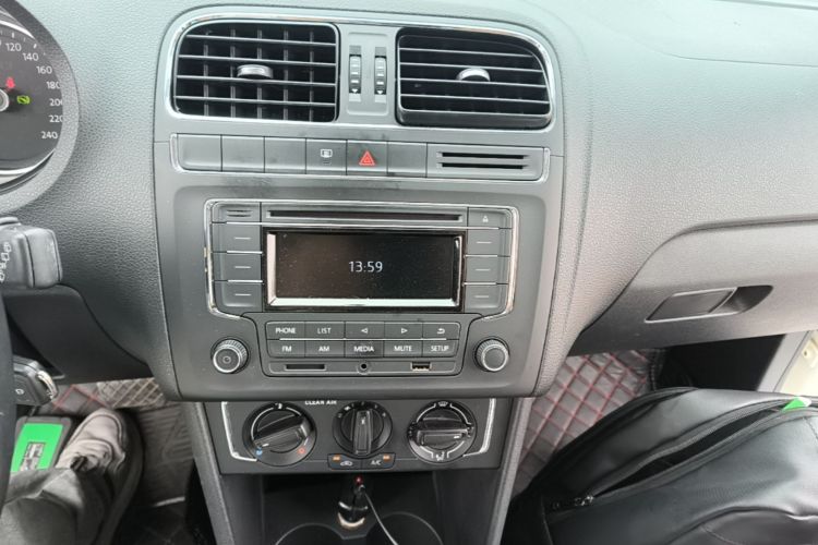 Volkswagen Polo 2018 #17 Volkswagen Polo 2018 car image #17