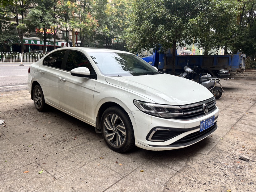 Volkswagen Bora 2025 car image #3