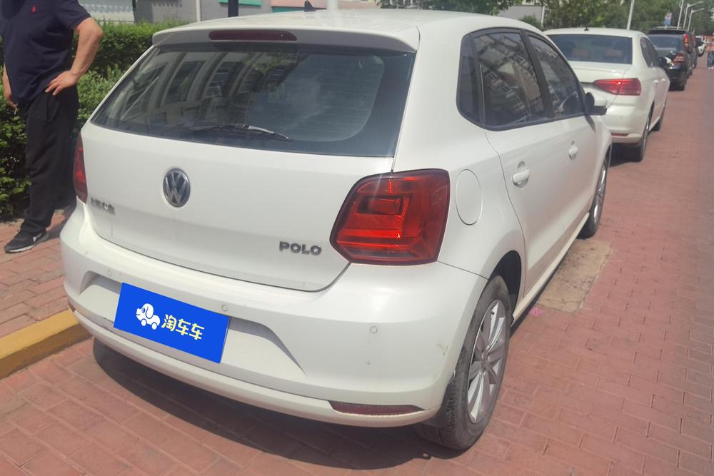 Volkswagen Polo 2014 car image #4