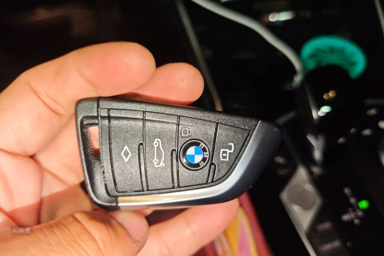 BMW 3 Series 2022 car image #10