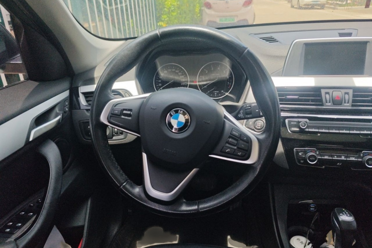 BMW X1 2017 #15 BMW X1 2017 car image #15