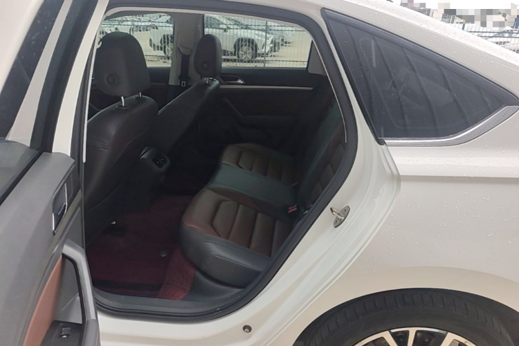 Volkswagen Lavida 2020 car image #17