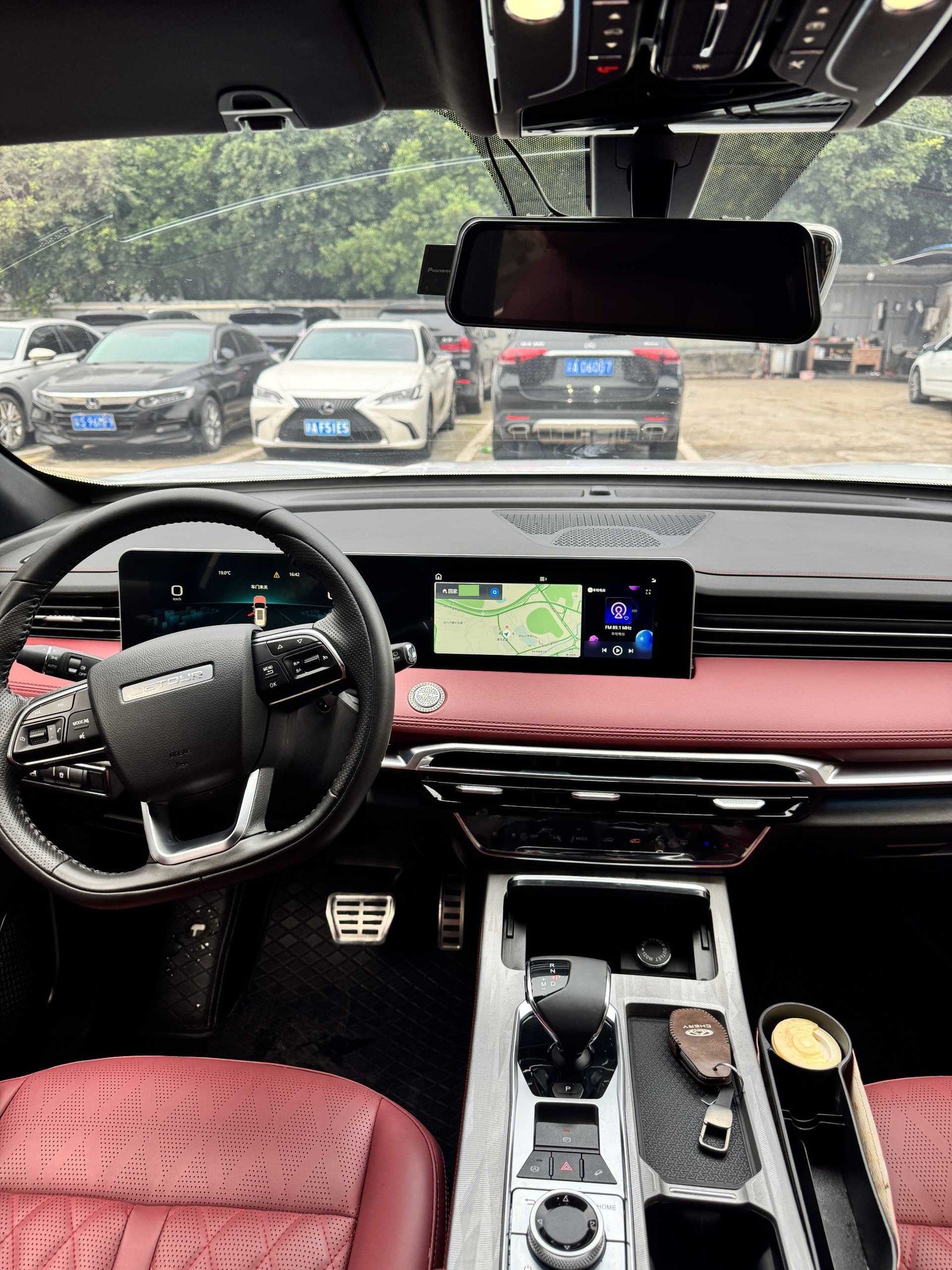 Jetour X70 PLUS 2023 car image #7