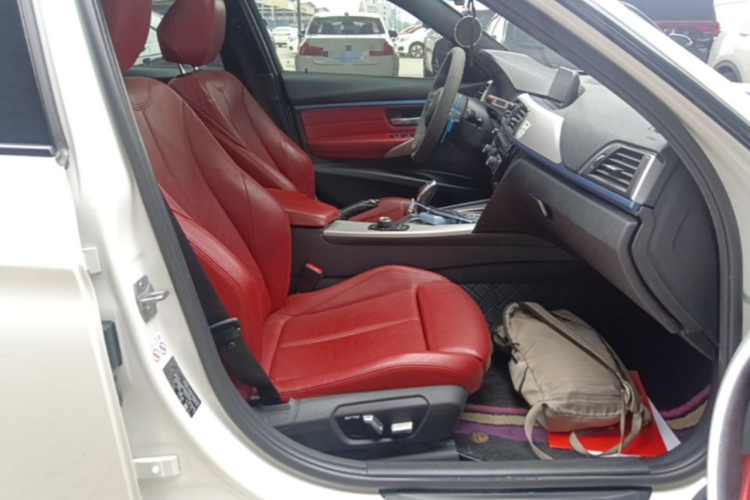 BMW 3 Series 2019 #24 BMW 3 Series 2019 car image #24