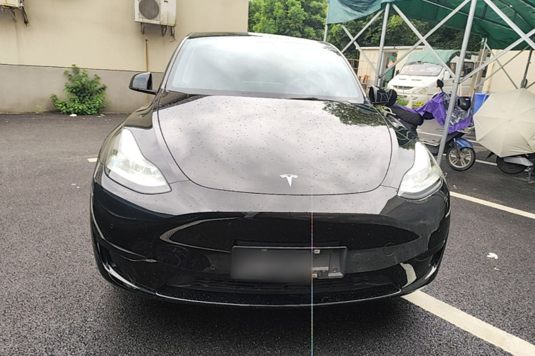Tesla Model Y 2022 car image #3