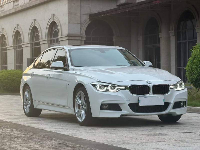 BMW 3 Series 2018 car image #3