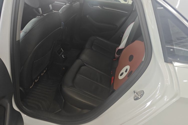 Audi A3 2017 car image #13