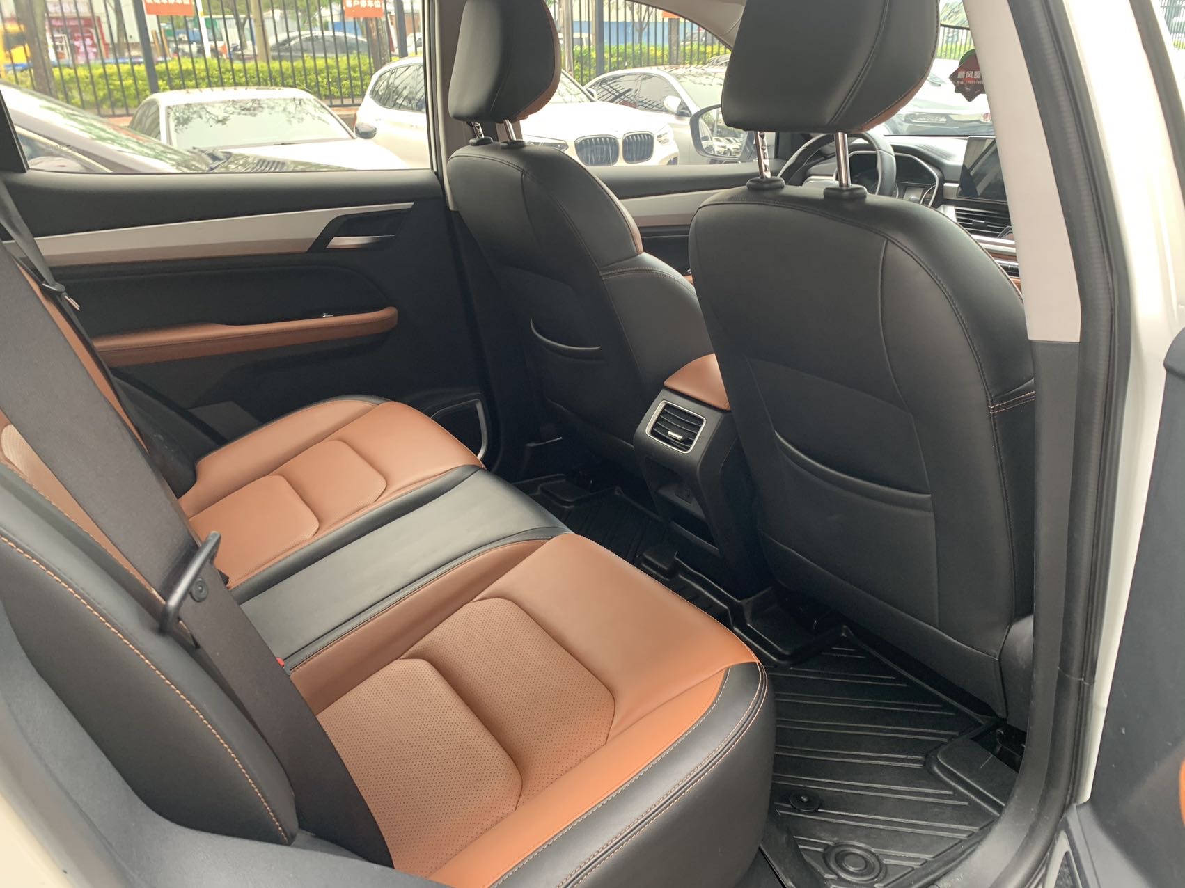 GEELY Vision X6 2021 imagen de coche #5