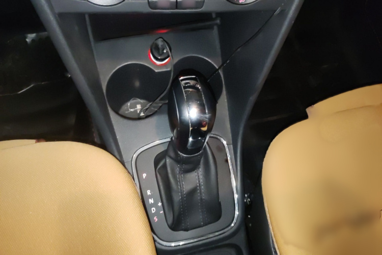 Volkswagen Polo 2016 #18 Volkswagen Polo 2016 car image #18