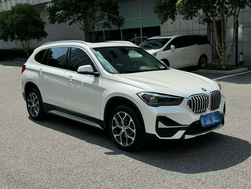 BMW X1 2022 #3 BMW X1 2022 car image #3