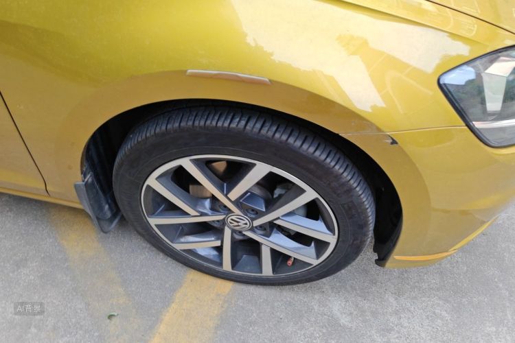 Volkswagen Golf 2018 car image #9