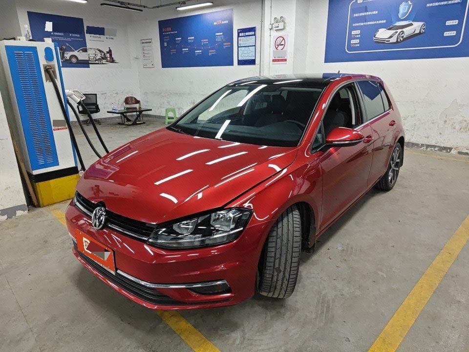 2020 immagine di auto 