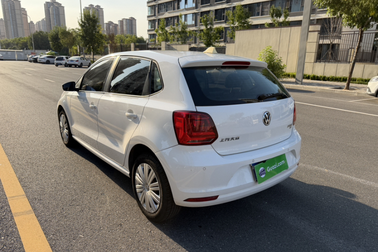Volkswagen Polo 2017 car image #10