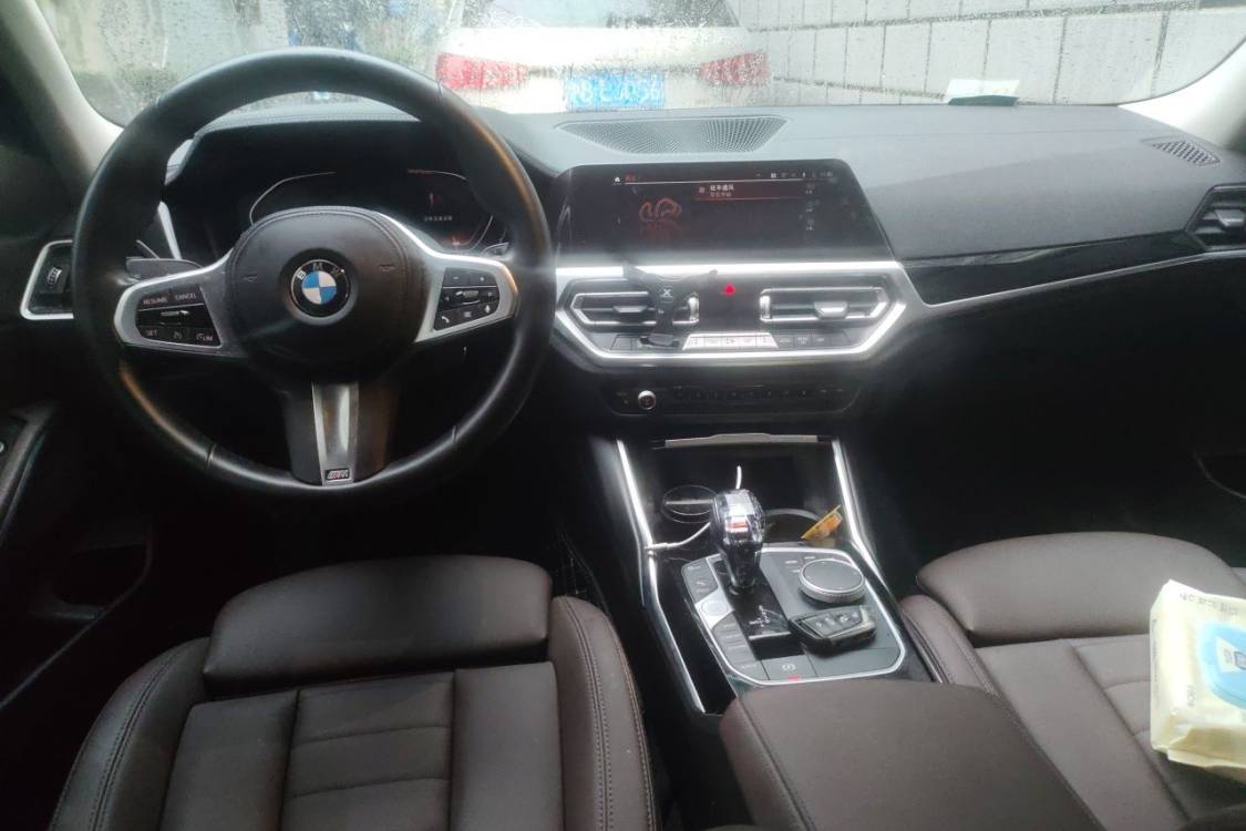 BMW 3 Series 2021 #21 BMW 3 Series 2021 صورة سيارة #21