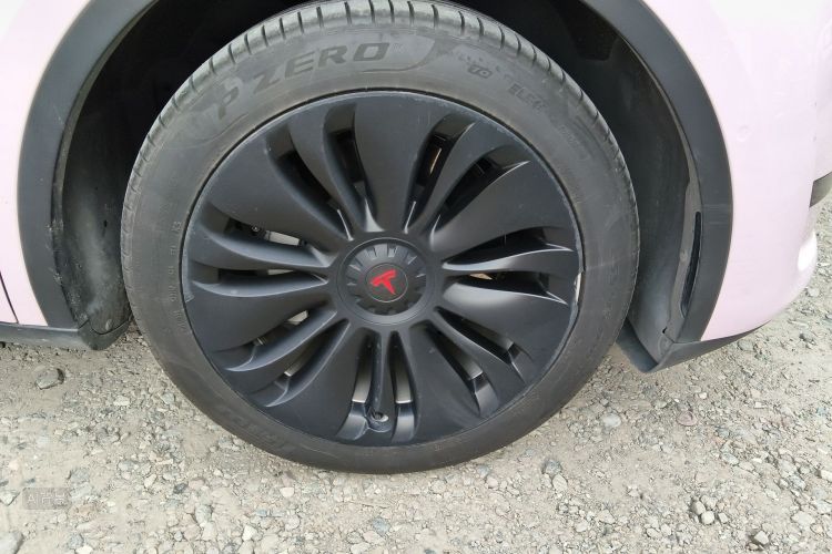 Tesla Model Y 2022 #9 Tesla Model Y 2022 car image #9