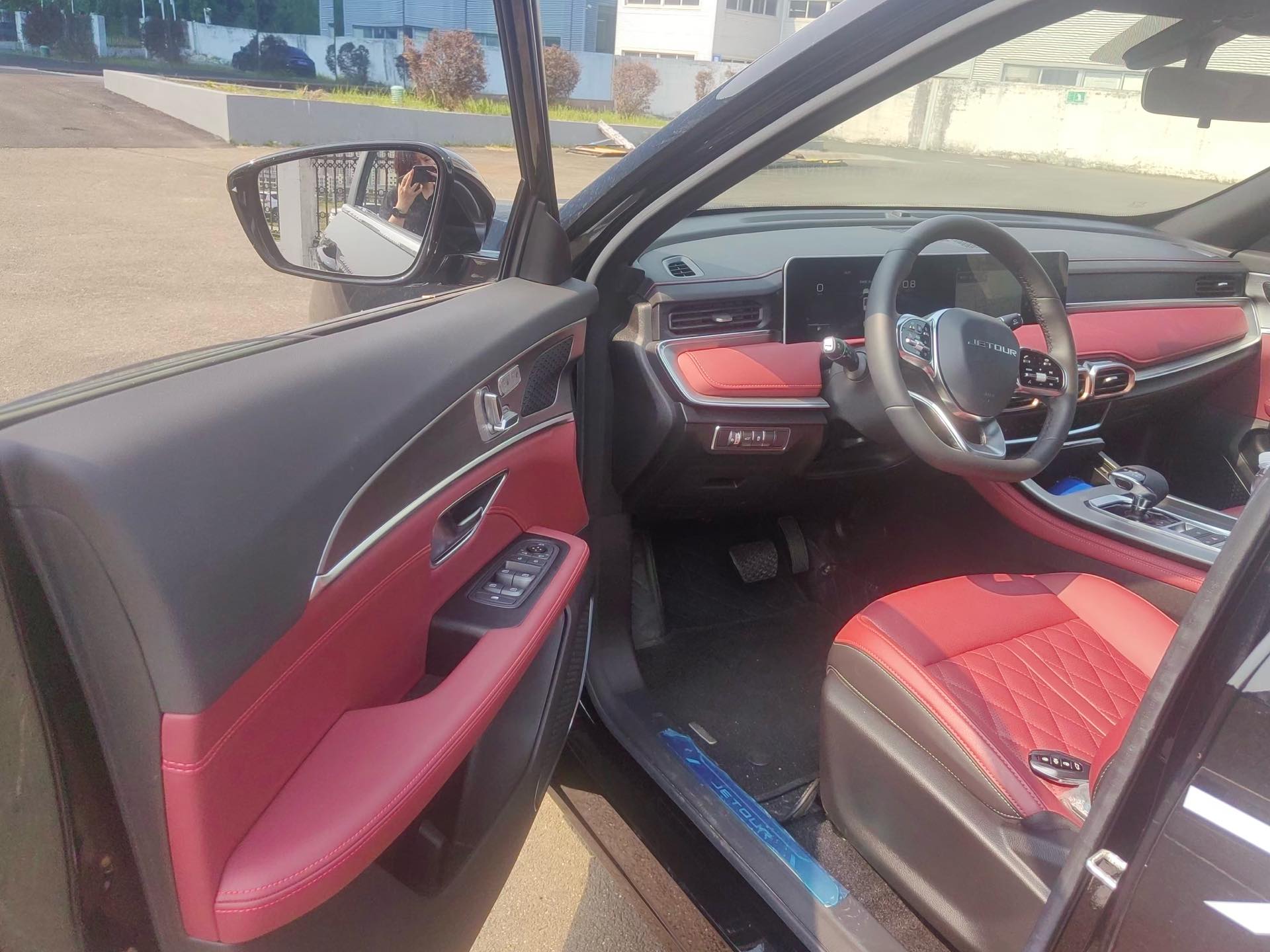 Jetour X70 PLUS 2025 car image #2