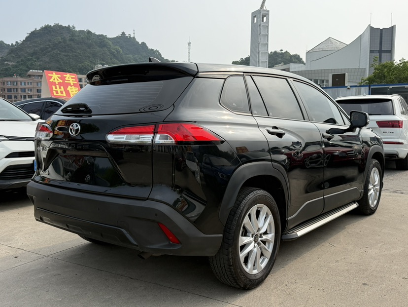 Toyota Corolla Cross 2022 immagine di auto #2