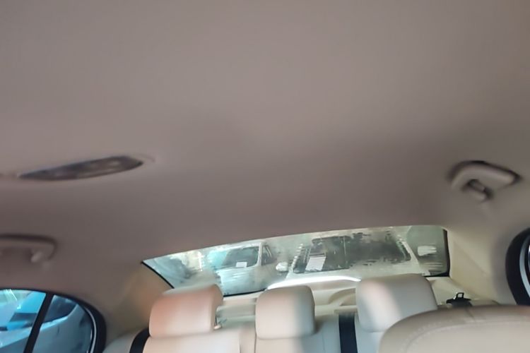 GEELY Emgrand 2018 car image #18