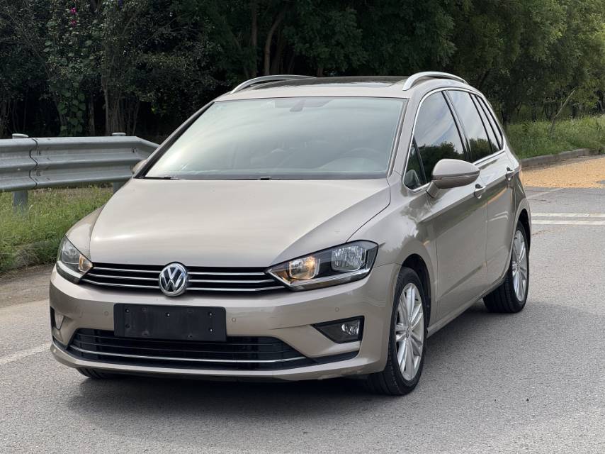 Volkswagen Golf Sportsvan 2017 Volkswagen Golf Sportsvan 2017 car image