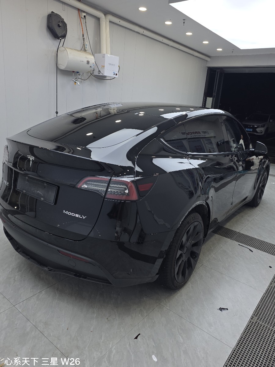 Tesla Model Y 2021 #8 Tesla Model Y 2021 car image #8