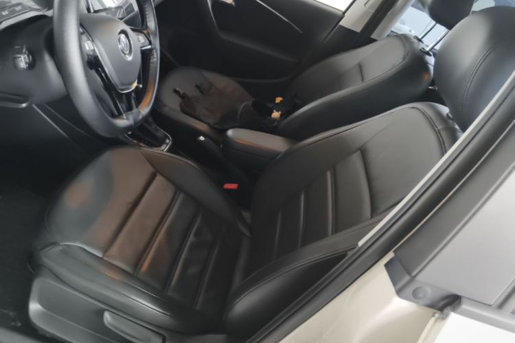Volkswagen Polo 2017 car image #15