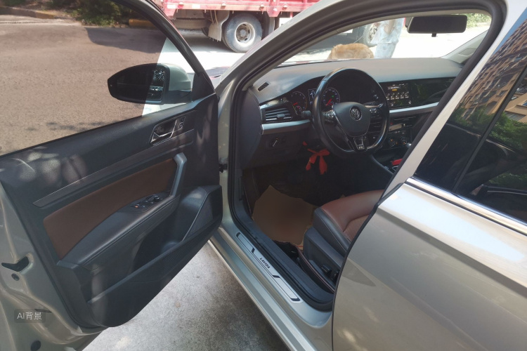 Volkswagen Lavida 2019 car image #18