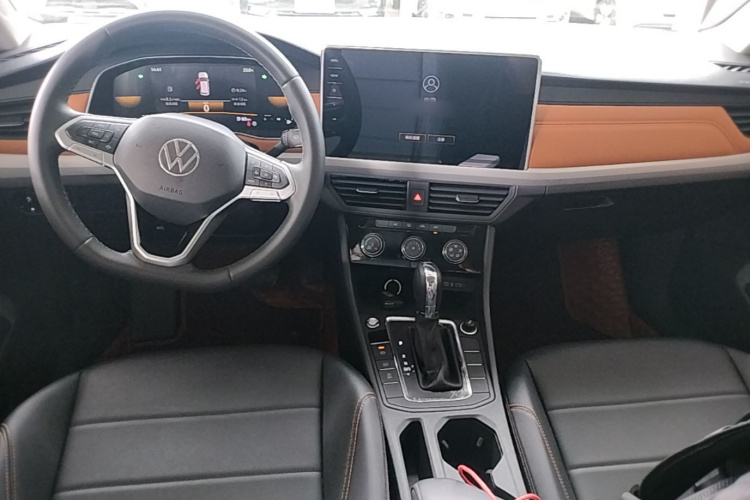 Volkswagen Bora 2026 car image #10